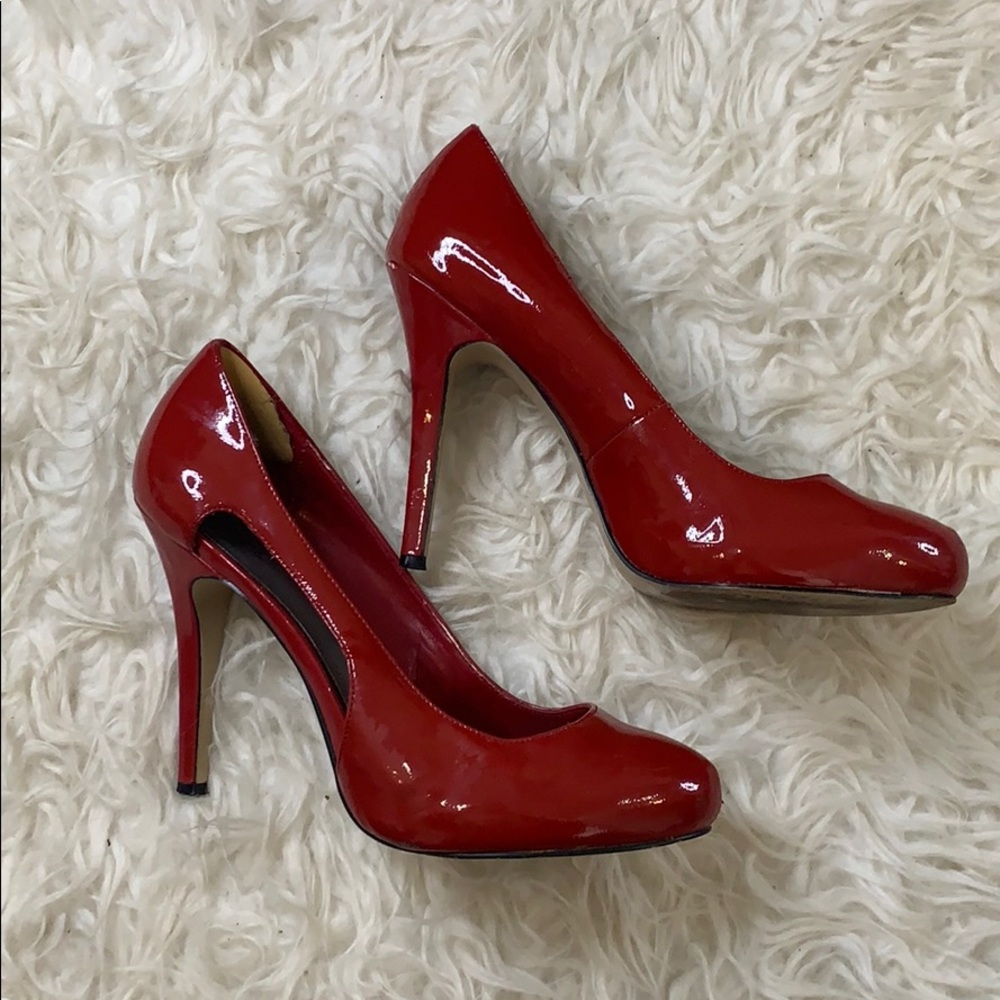 ❤️VDAY❤️RSVP - Red Cutout Heels 🌹